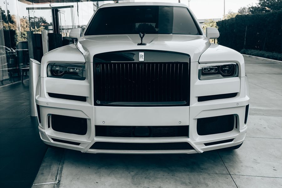 Rolls Royce Cullinan Black Badge Build slot