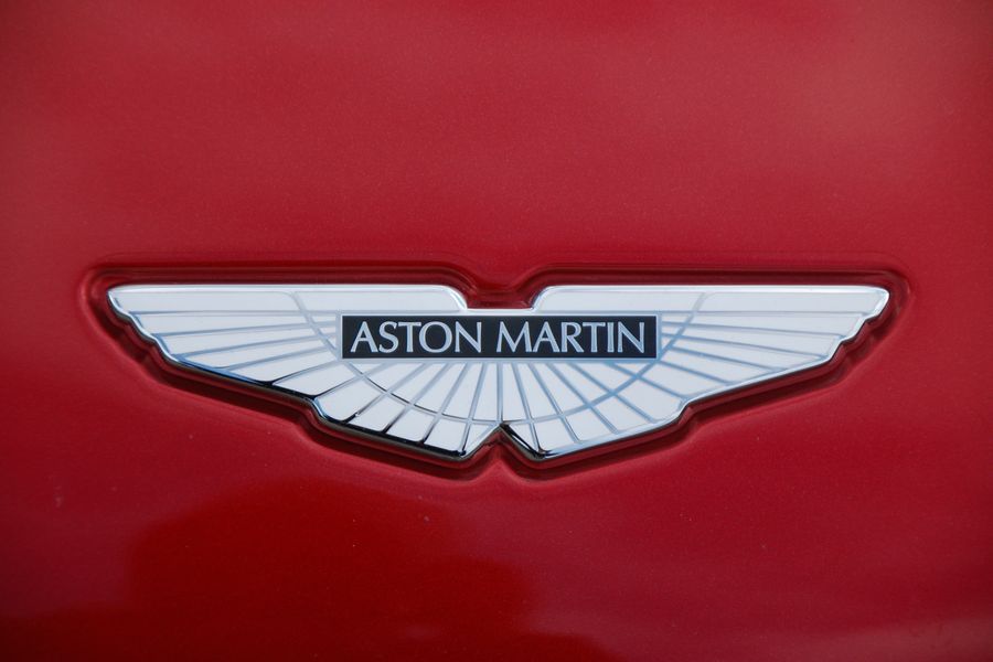 Aston Martin Valkyrie RHD. 